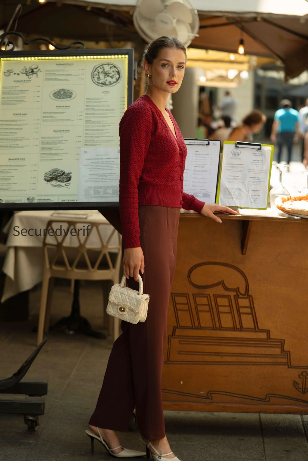 knit-v-neck-jumper-clary