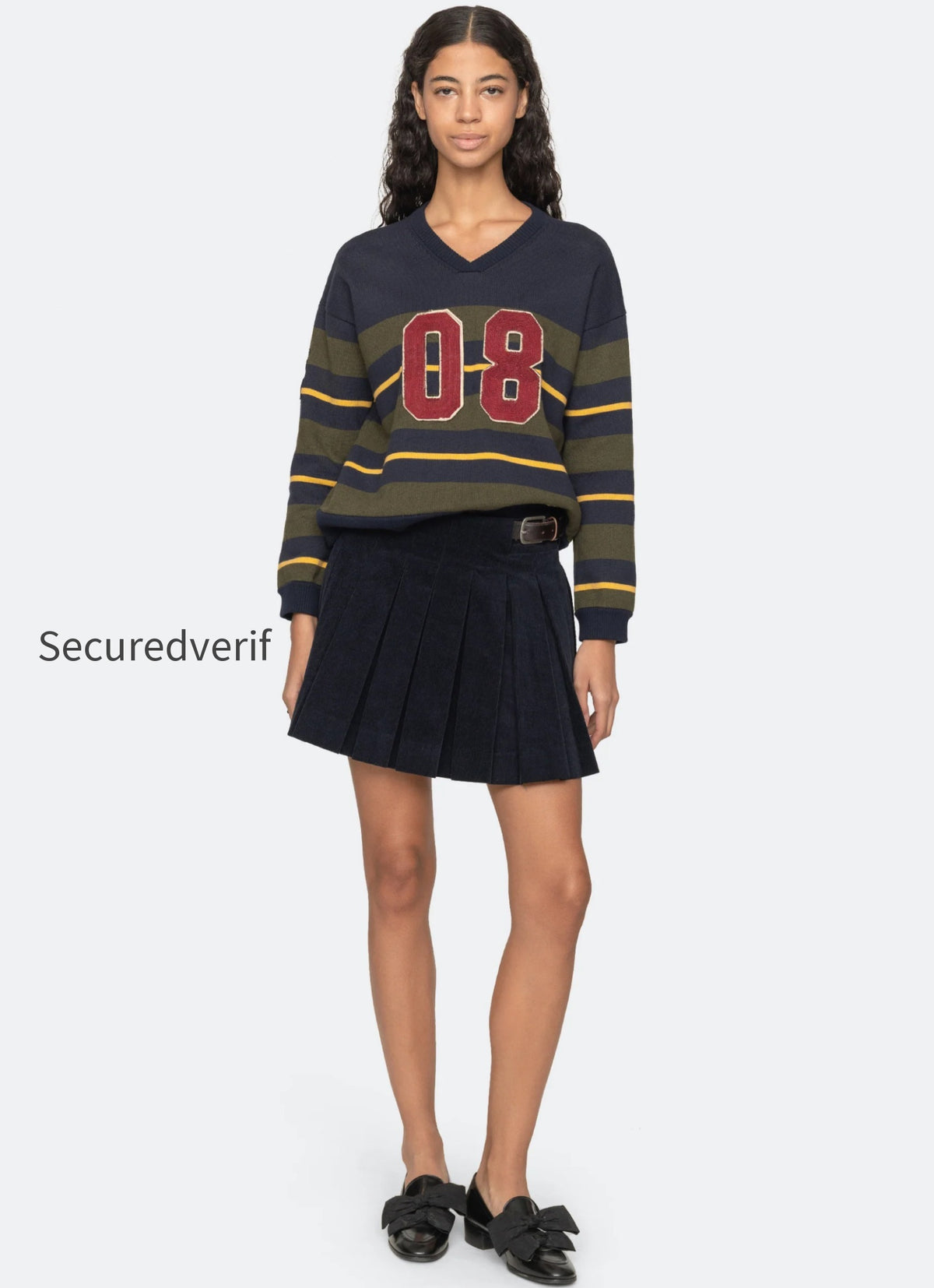 mina-sweater