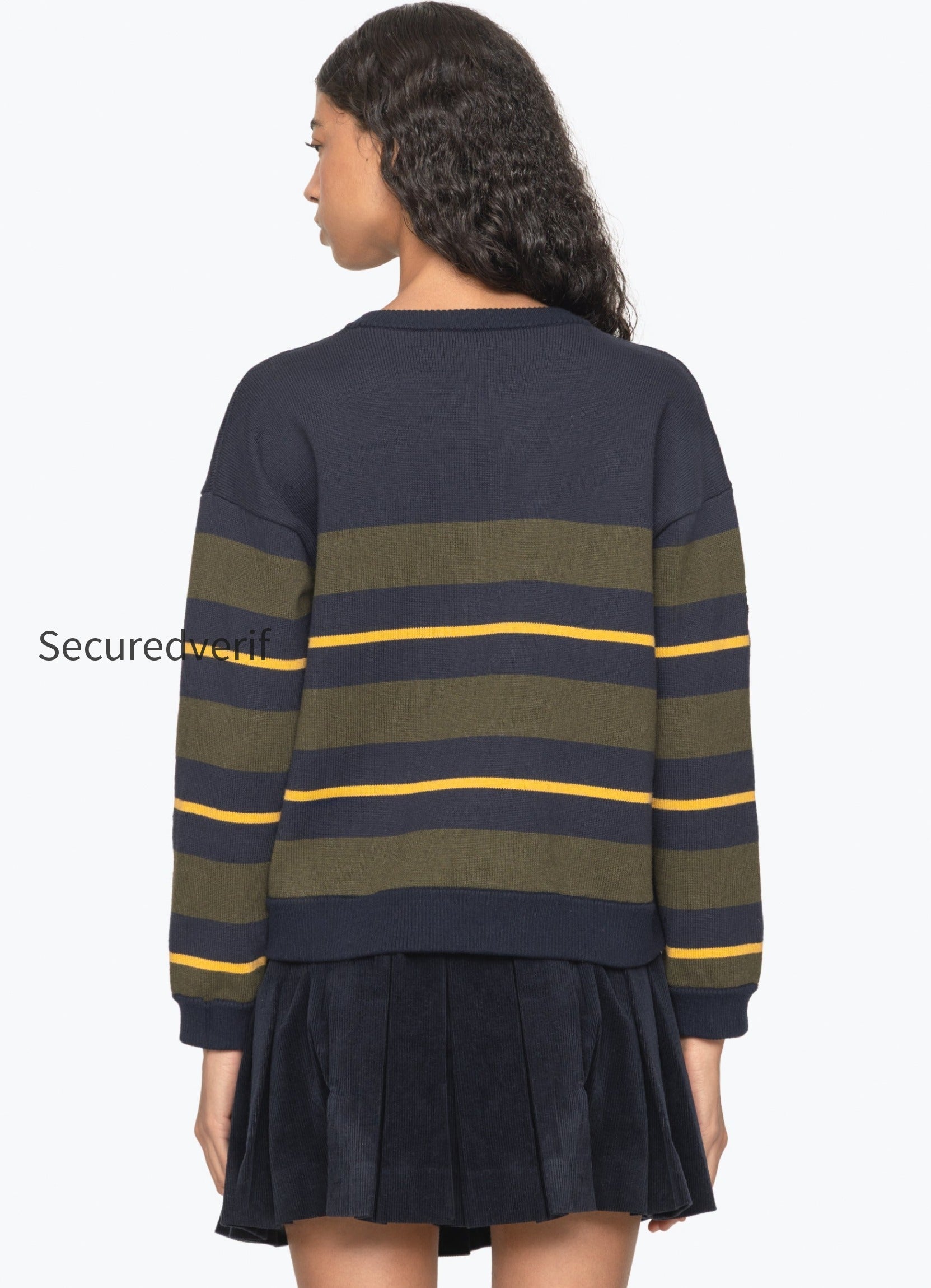 mina-sweater