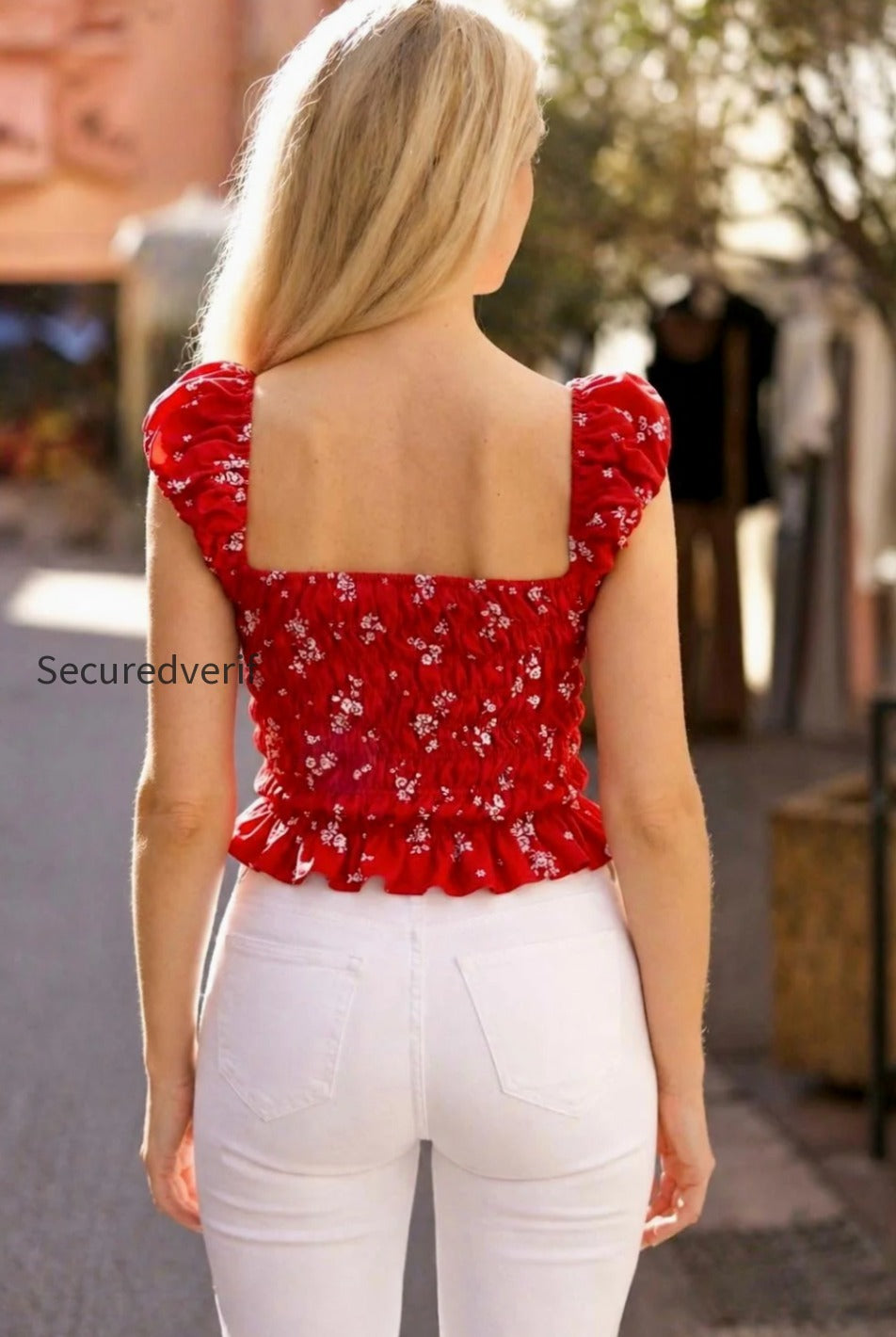 red-top-lucy